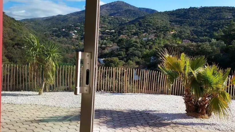 ベッドアンドブレックファースト Villa Label Vue Chambres D Hôtes Avec Piscine Au Boulou
