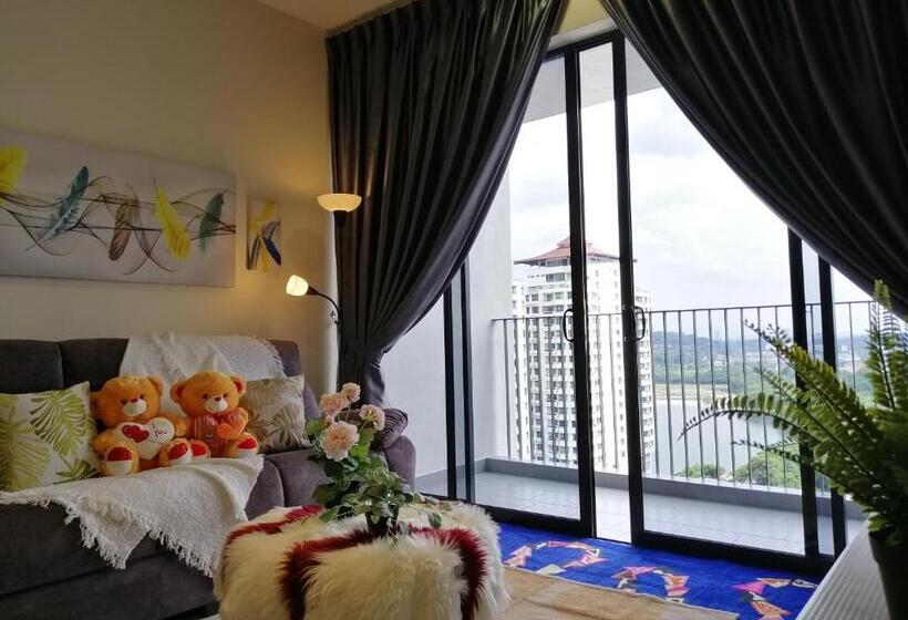 בית מלון כפרי Astetica Residences @ Seri Kembangan