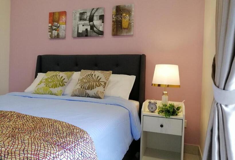 בית מלון כפרי Astetica Residences @ Seri Kembangan