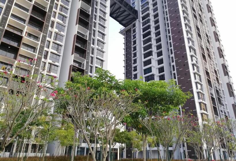 בית מלון כפרי Astetica Residences @ Seri Kembangan