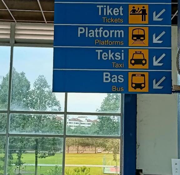 בית מלון כפרי Astetica Residences @ Seri Kembangan