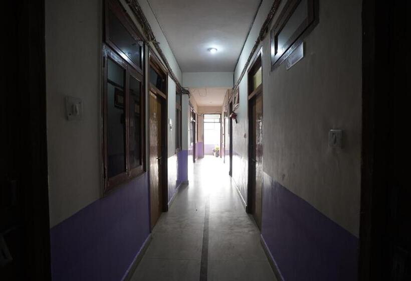 Отель Big Bell By Wb Inn