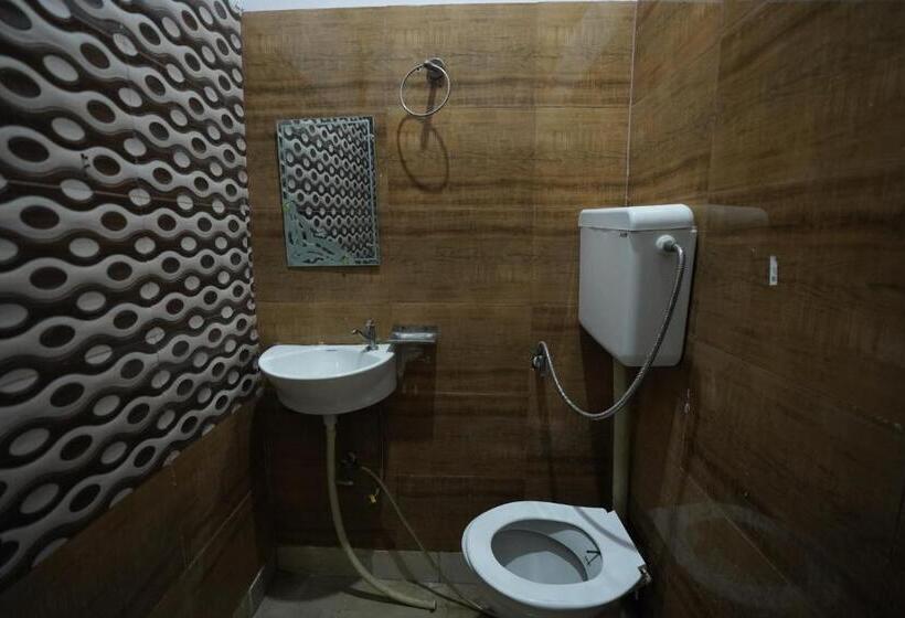 Отель Big Bell By Wb Inn