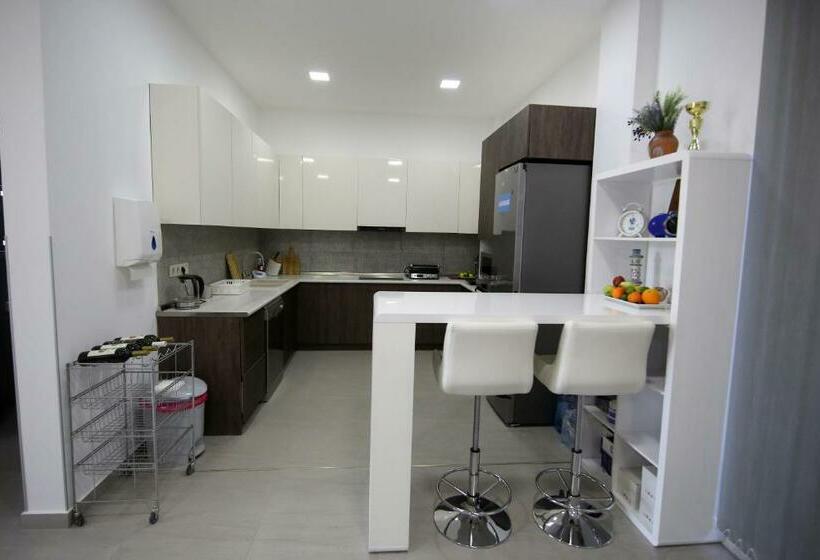 هتل Guest House Prague