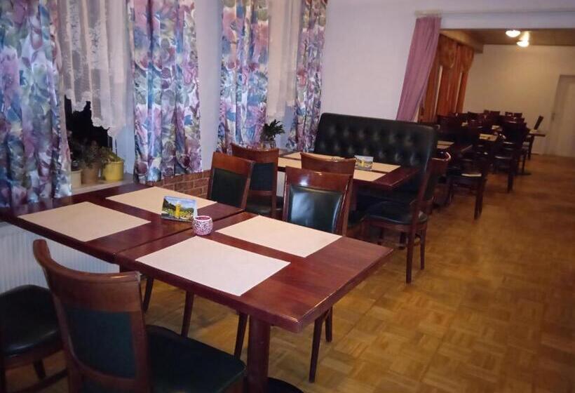 בית מלון כפרי & Restaurant Zum Adlersberg