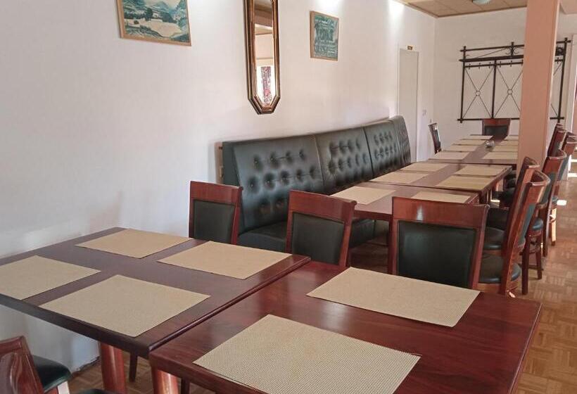 בית מלון כפרי & Restaurant Zum Adlersberg