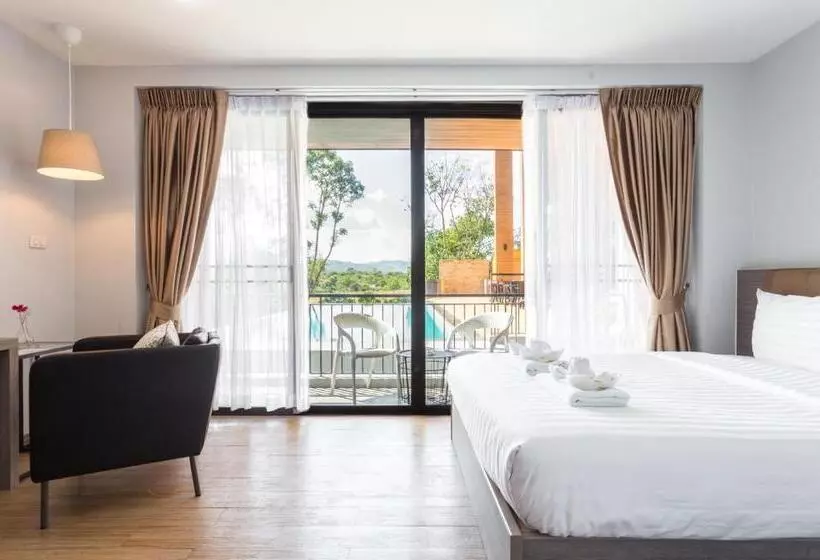 هتل The Earth Anthioch Khao Yai