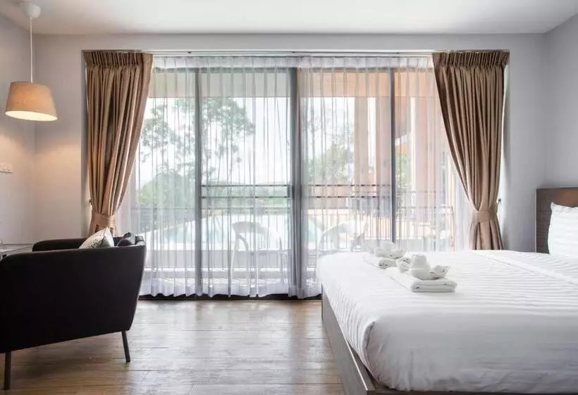 هتل The Earth Anthioch Khao Yai