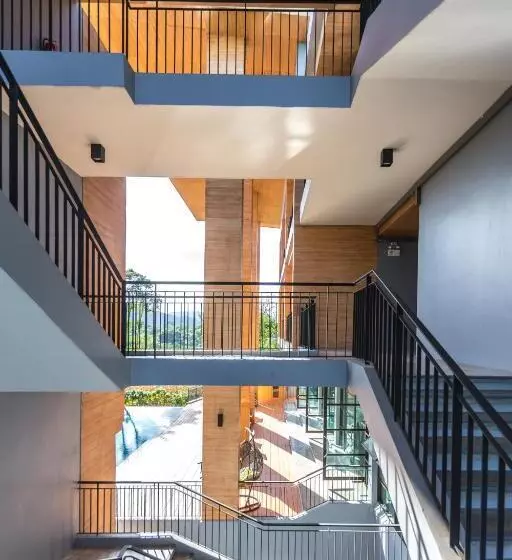 هتل The Earth Anthioch Khao Yai