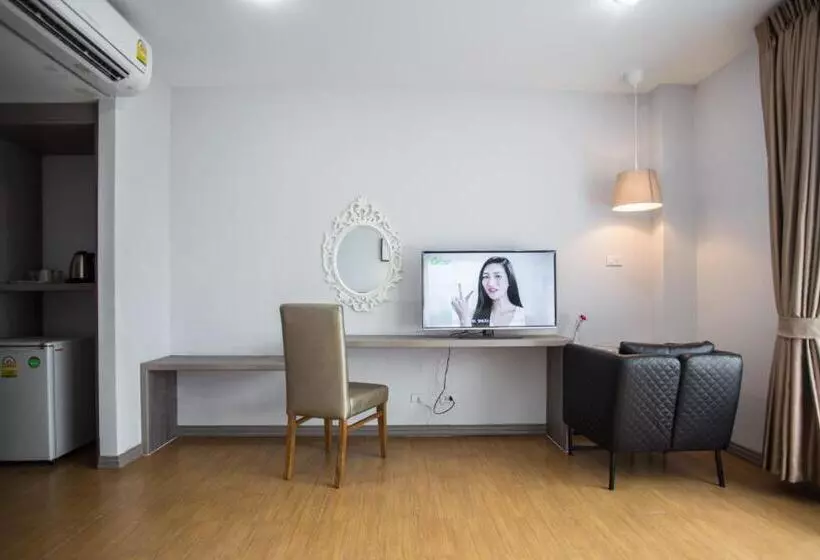 هتل The Earth Anthioch Khao Yai