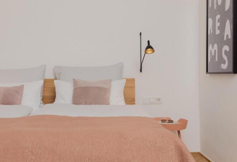 Marktbar Studios Boutique Apart