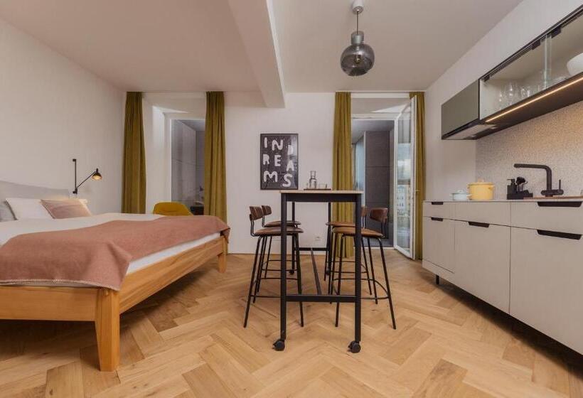 Marktbar Studios Boutique Apart