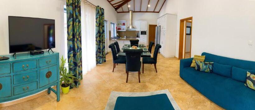 بنسيون Chalé D Angra Guest House