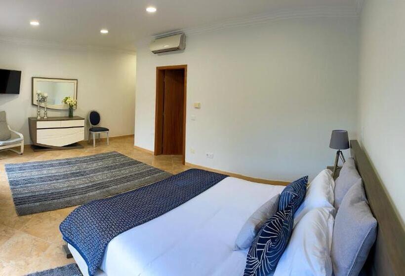 بنسيون Chalé D Angra Guest House