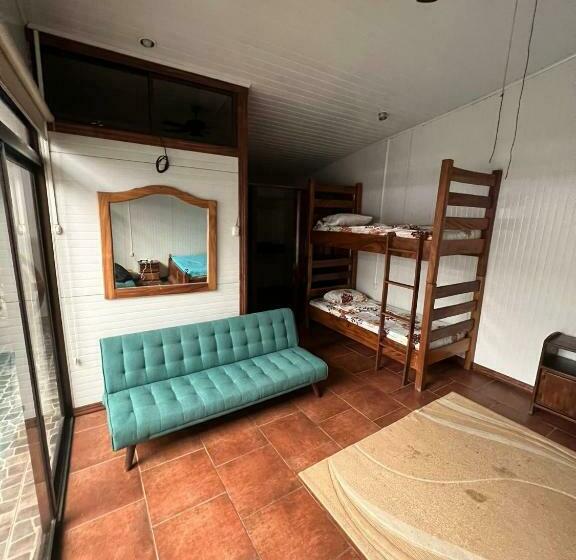 펜션 Hostel Casa Tamarai