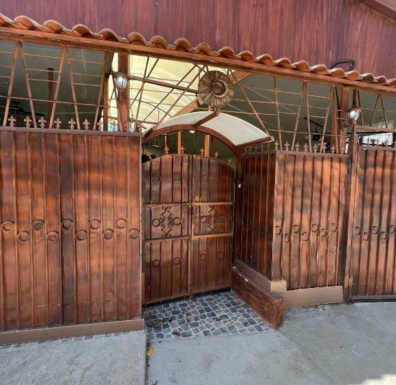 펜션 Hostel Casa Tamarai