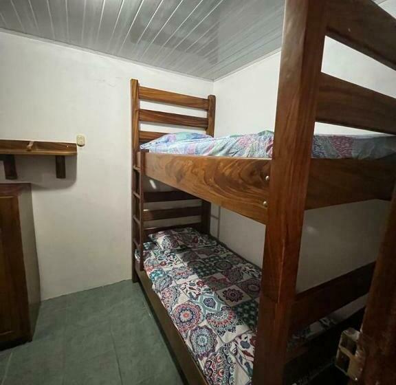 펜션 Hostel Casa Tamarai