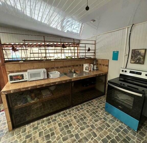 펜션 Hostel Casa Tamarai