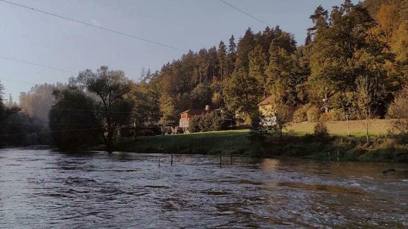 بنسيون Lesní Restaurace Harrachovka