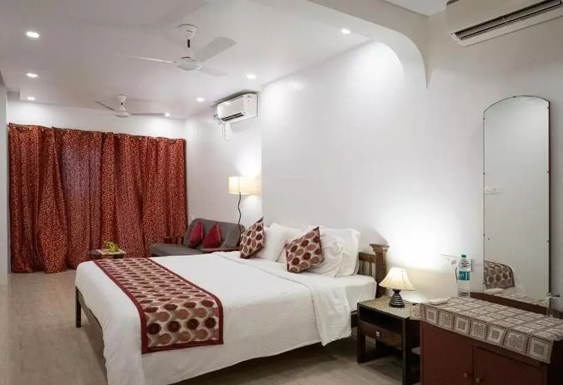 Majatalo Shanu S Seaside Inn   A Guesthouse, 100 Metres To Candolim Beach