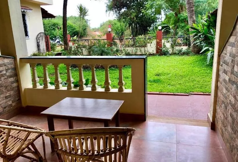 Majatalo Shanu S Seaside Inn   A Guesthouse, 100 Metres To Candolim Beach