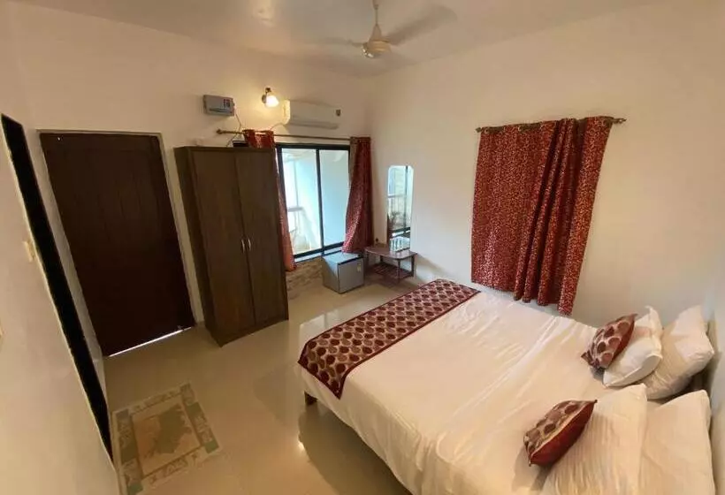 Majatalo Shanu S Seaside Inn   A Guesthouse, 100 Metres To Candolim Beach