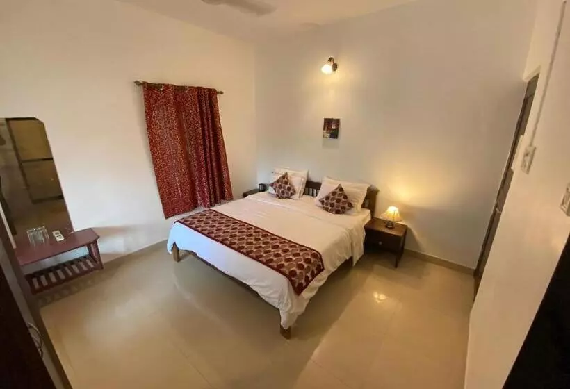 Majatalo Shanu S Seaside Inn   A Guesthouse, 100 Metres To Candolim Beach