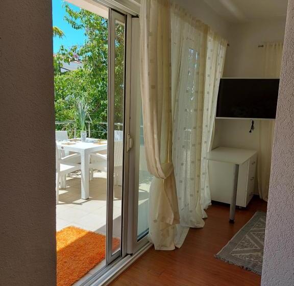 پانسیون Villa Lyudmila