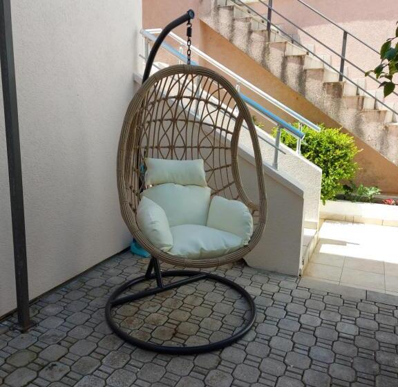 پانسیون Villa Lyudmila