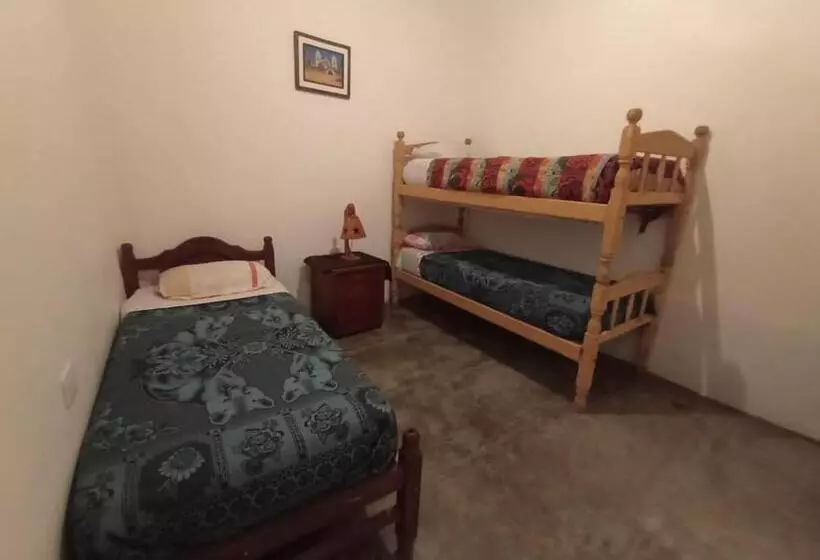 Retkeilymaja Hostal Lupita