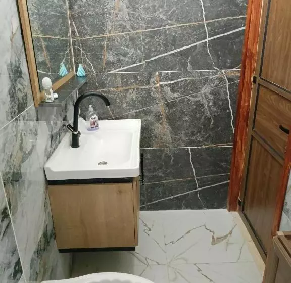 تختخواب و صبحانه Bnb La Luna Entire Apartment