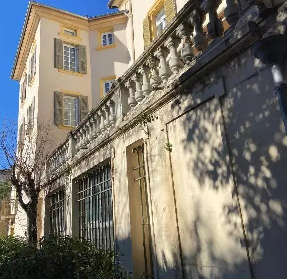 ベッドアンドブレックファースト La Tour Yveline