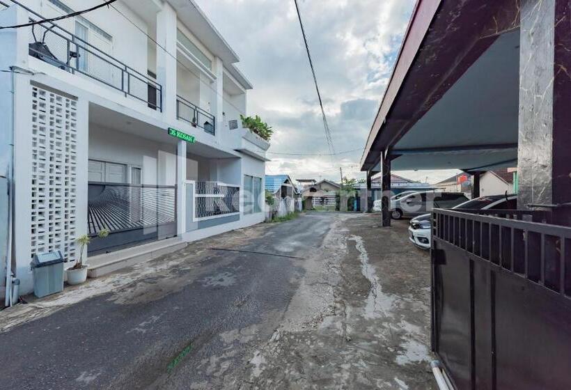 בית מלון כפרי Ana Guest House Syariah Mitra Reddoorz