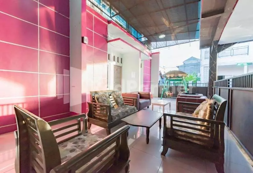 ホテル Ana Guest House Syariah Mitra Reddoorz