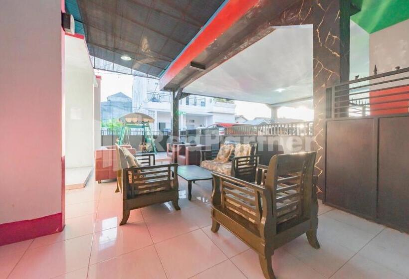 בית מלון כפרי Ana Guest House Syariah Mitra Reddoorz