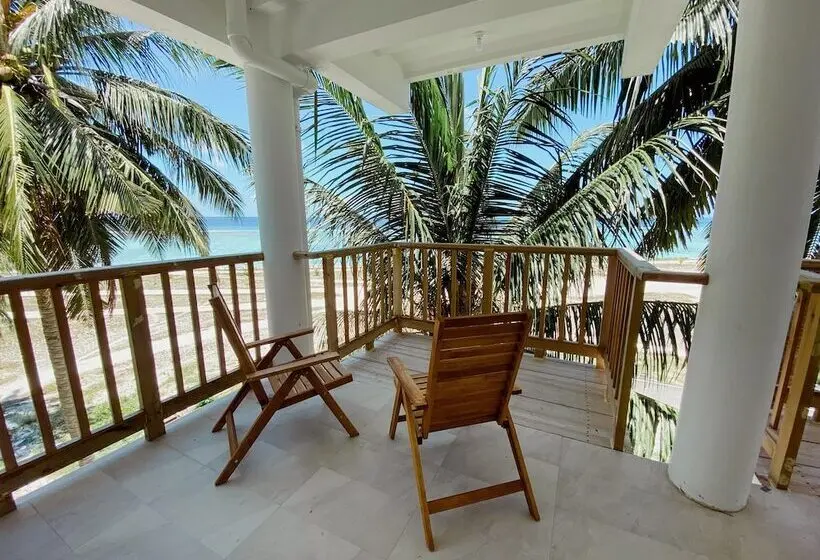 Hotelli Coral Inn