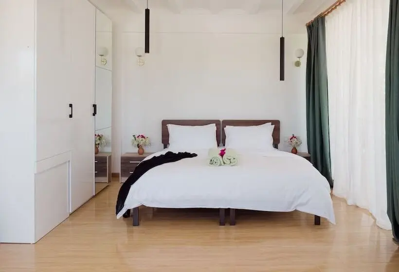 Hotelli Coral Inn