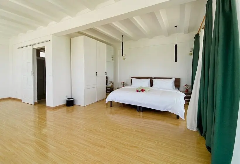 Hotelli Coral Inn