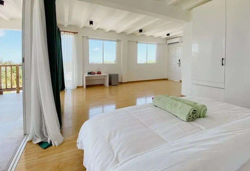 Hotelli Coral Inn