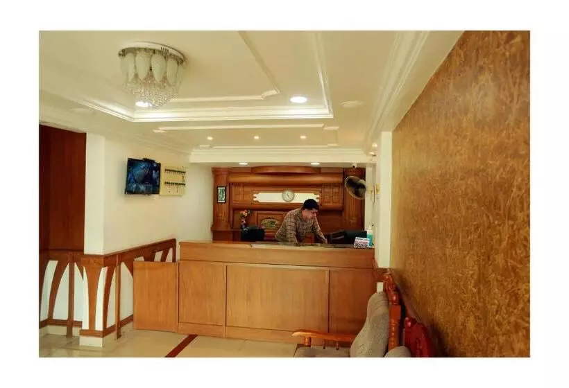 ホテル Corridor Calicut Airport