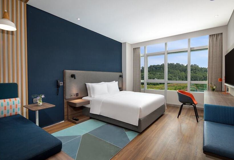 Hotel Holiday Inn Express Yibin By Ihg