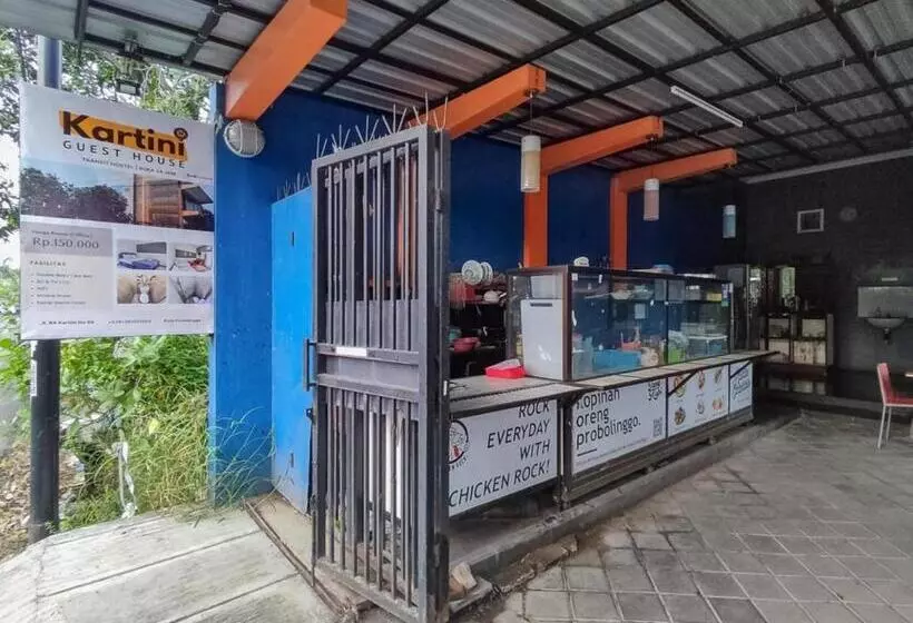 Hotelli Kartini Guest House Near Alun Alun Probolinggo