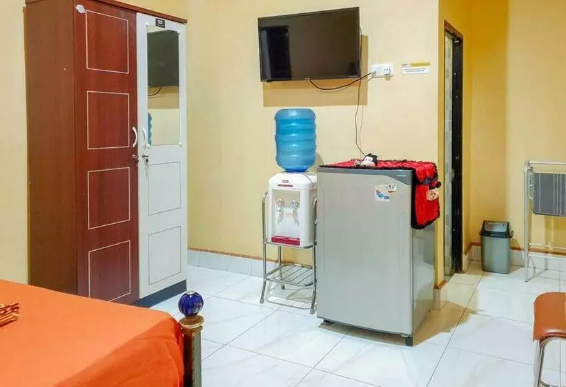 ホテル Pondok Kurnia Exclusive Kota Palopo Redpartner