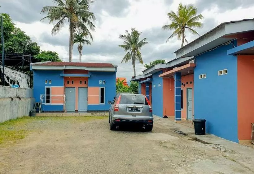 ホテル Pondok Kurnia Exclusive Kota Palopo Redpartner
