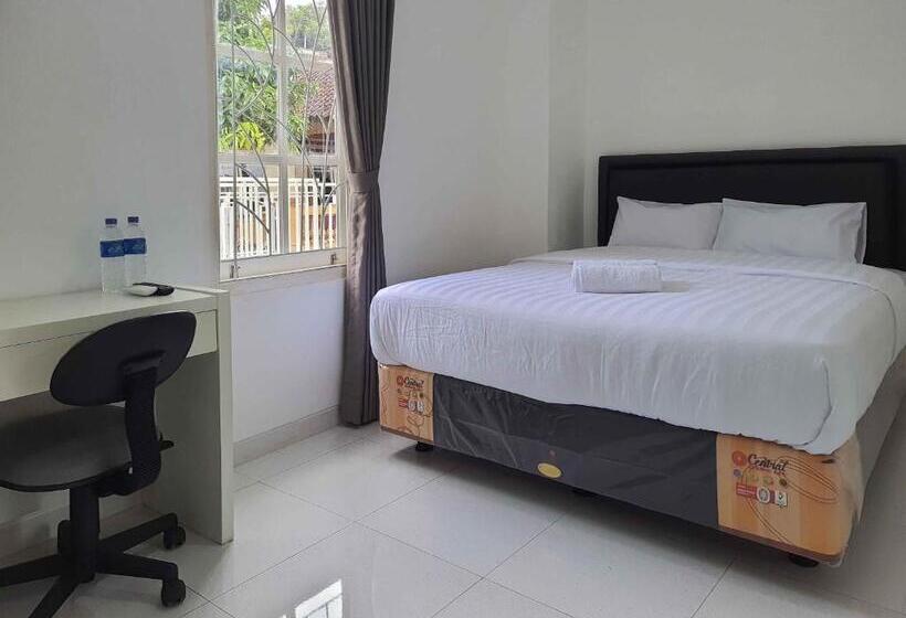 בית מלון כפרי Reddoorz Syariah At Jalan Godean