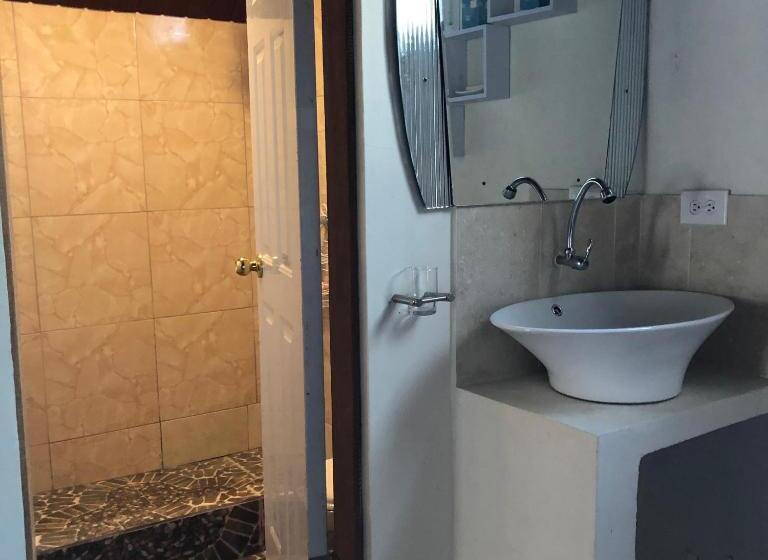 Hotel Refugio Cariguana