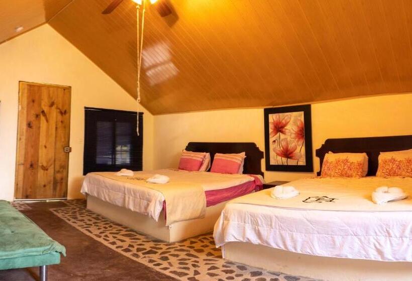 Hotel Refugio Cariguana