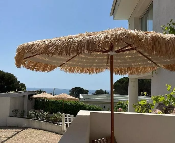 ホテル Villa Paradis