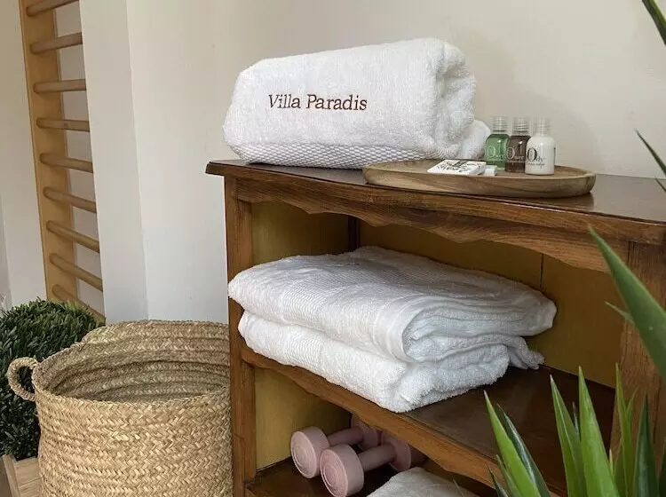 ホテル Villa Paradis