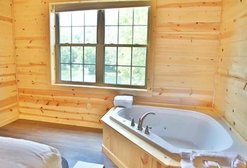 Hotelli Waterview Lodge By Amish Country Lodging